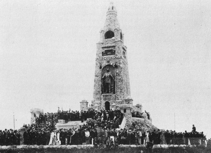 Bismarck Monument 1901 01